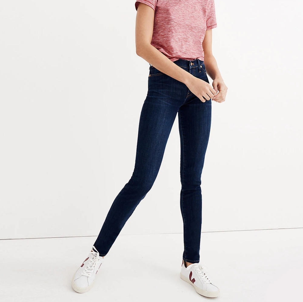 Taller 9" Mid-Rise Skinny Jeans in Larkspur Wash